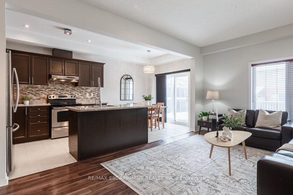 Photo 7 of 41 Bankfield Crescent, Hamilton, Stoney Creek — HOMEH