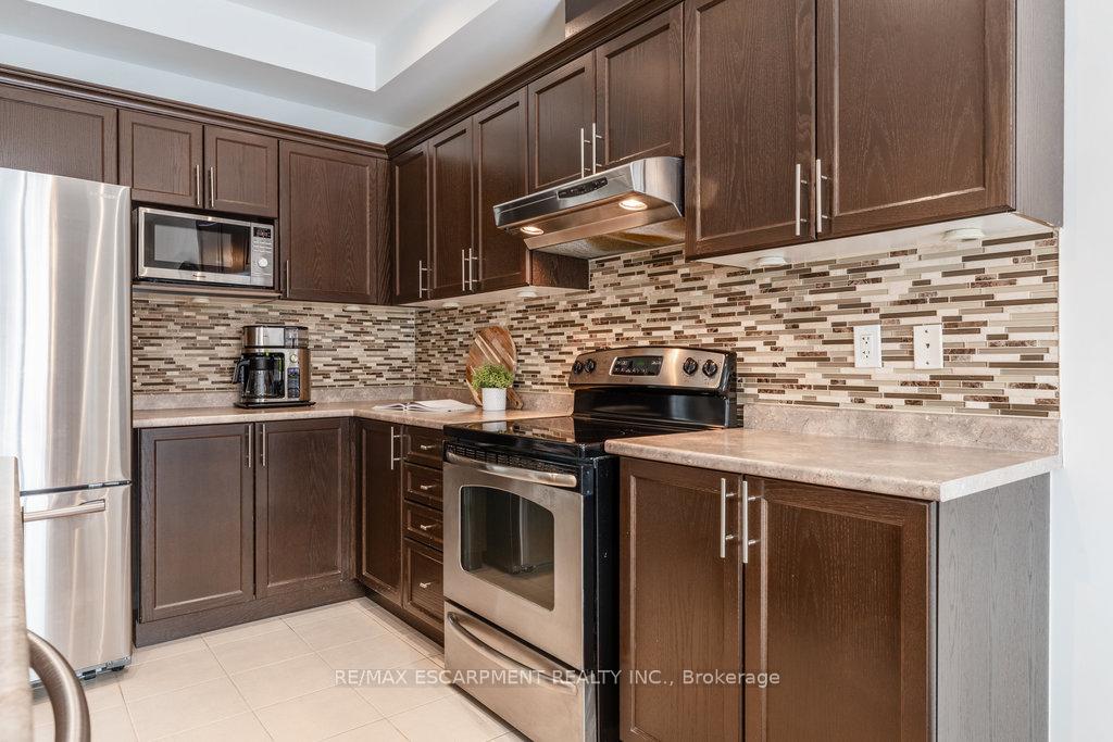 Photo 11 of 41 Bankfield Crescent, Hamilton, Stoney Creek — HOMEH
