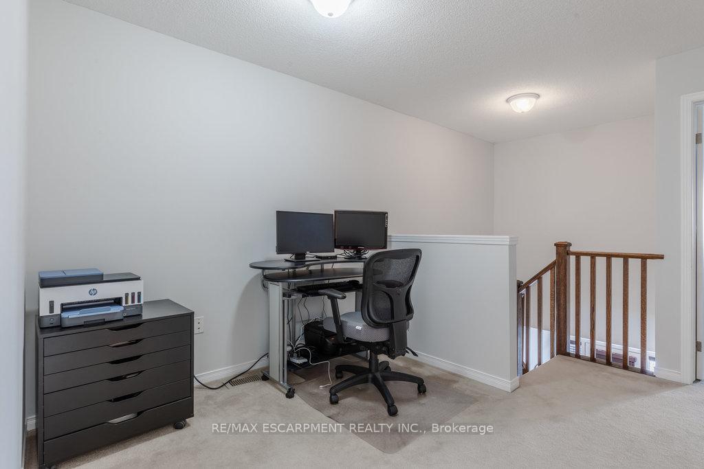 Photo 19 of 41 Bankfield Crescent, Hamilton, Stoney Creek — HOMEH