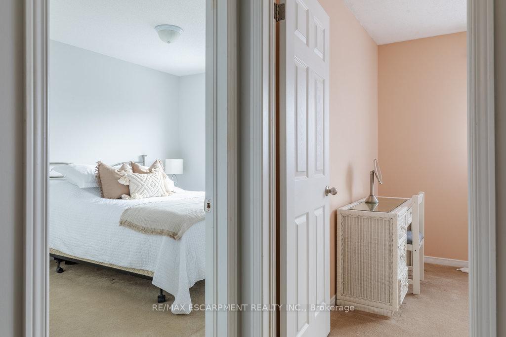 Photo 29 of 41 Bankfield Crescent, Hamilton, Stoney Creek — HOMEH