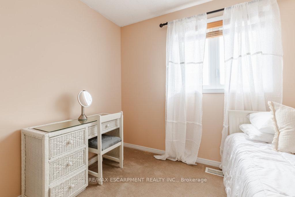 Photo 37 of 41 Bankfield Crescent, Hamilton, Stoney Creek — HOMEH