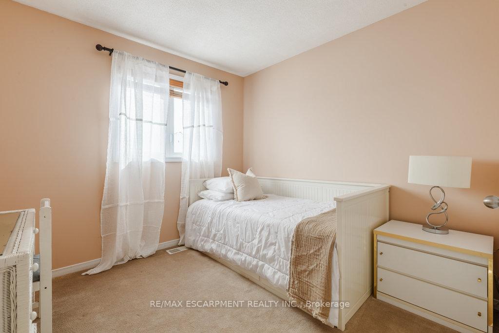Photo 32 of 41 Bankfield Crescent, Hamilton, Stoney Creek — HOMEH