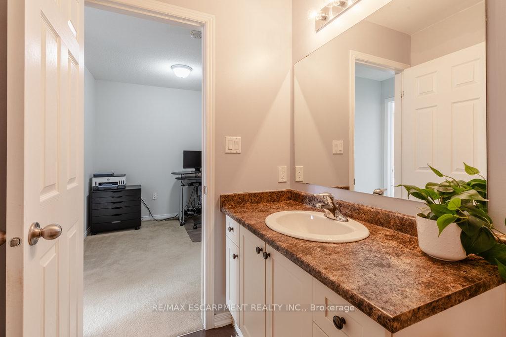 Photo 34 of 41 Bankfield Crescent, Hamilton, Stoney Creek — HOMEH