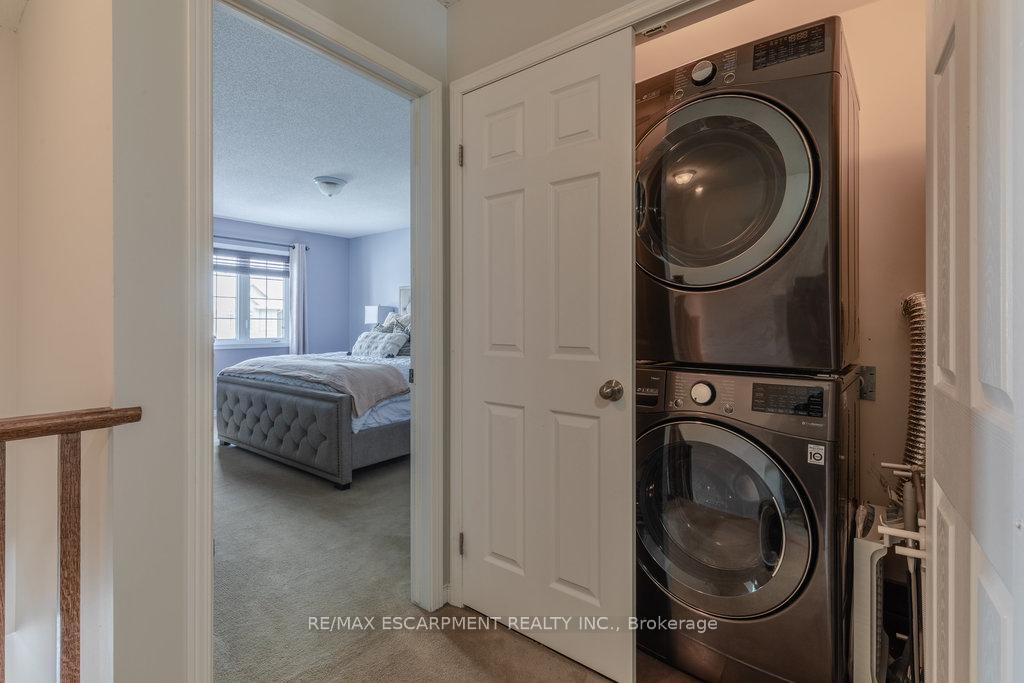 Photo 35 of 41 Bankfield Crescent, Hamilton, Stoney Creek — HOMEH