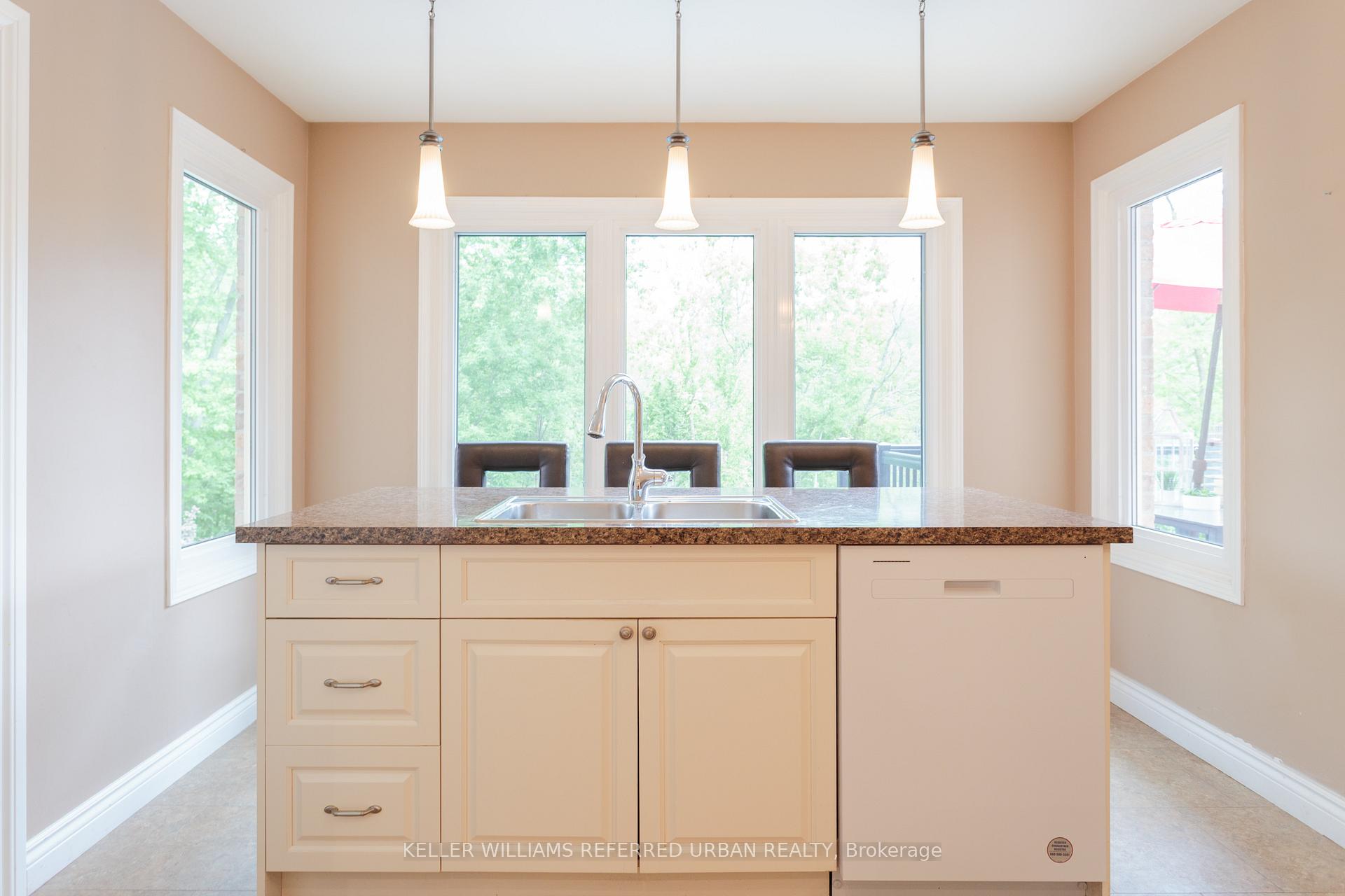 Photo 9 of 88 Timpson Drive, Aurora, Aurora Highlands — HOMEH