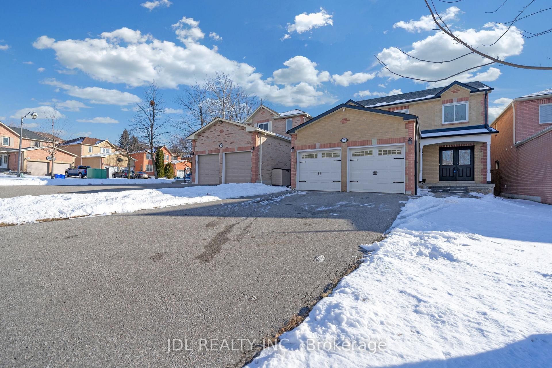 Photo 7 of 7 Parkins Drive, Ajax, Central — HOMEH