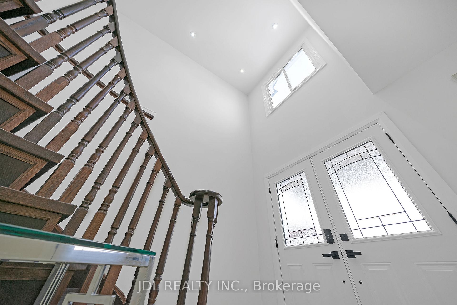 Photo 6 of 7 Parkins Drive, Ajax, Central — HOMEH