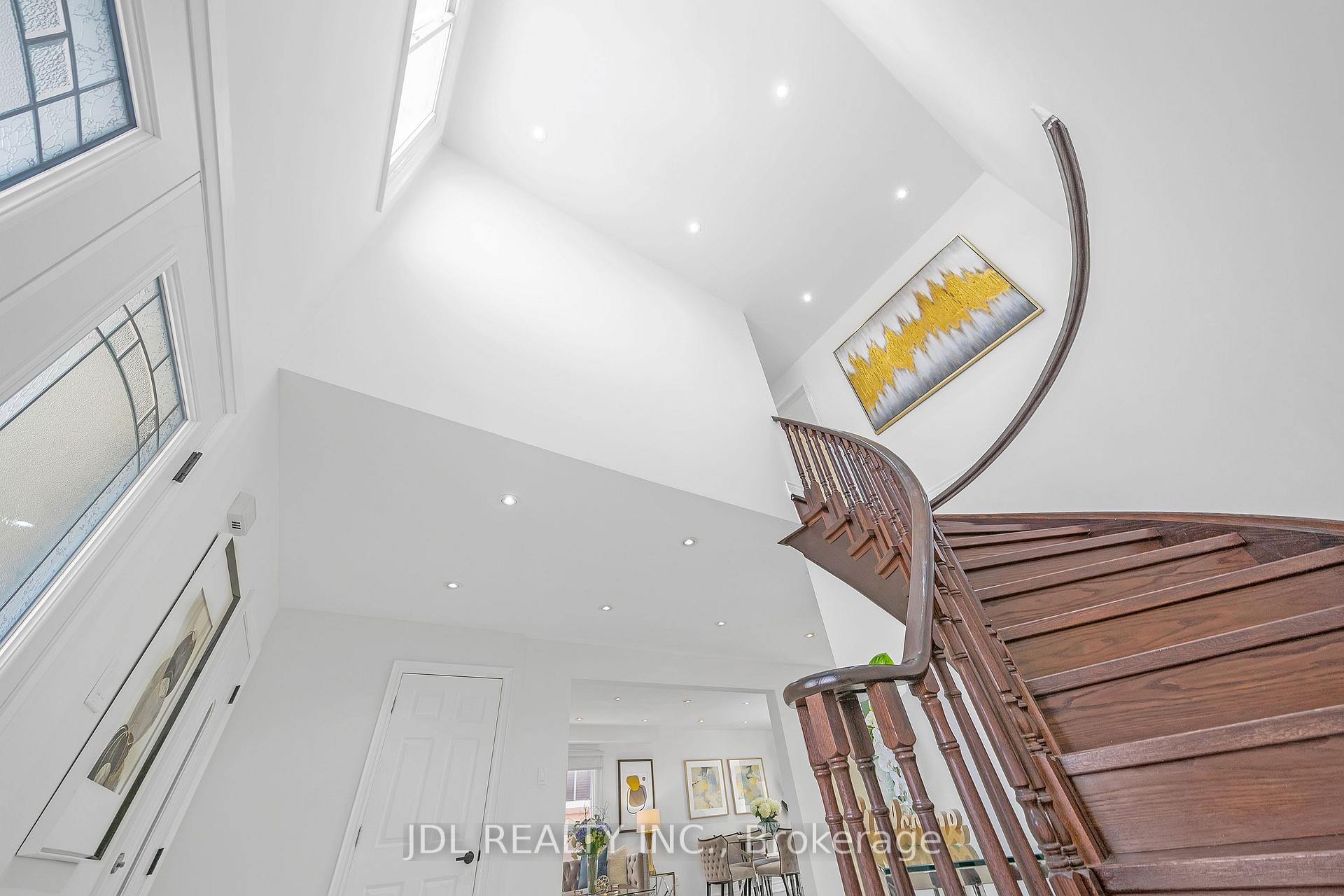 Photo 9 of 7 Parkins Drive, Ajax, Central — HOMEH