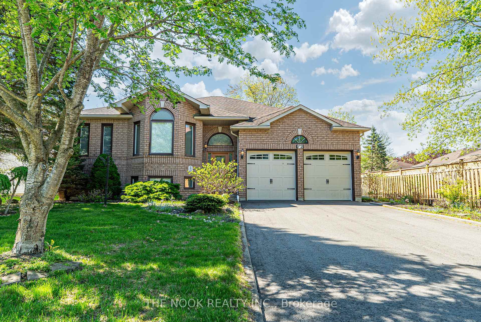 Photo 1 of 72 Silver Birch Avenue, Wasaga Beach — HOMEH