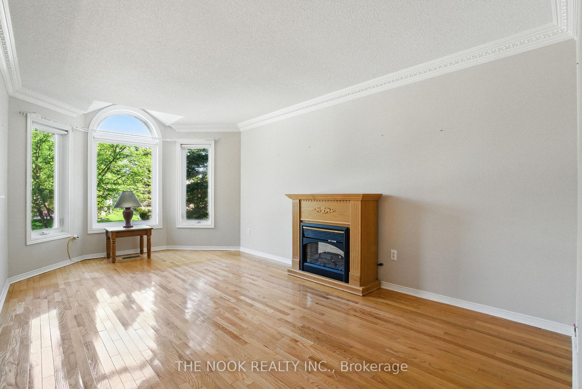 Photo 4 of 72 Silver Birch Avenue, Wasaga Beach — HOMEH