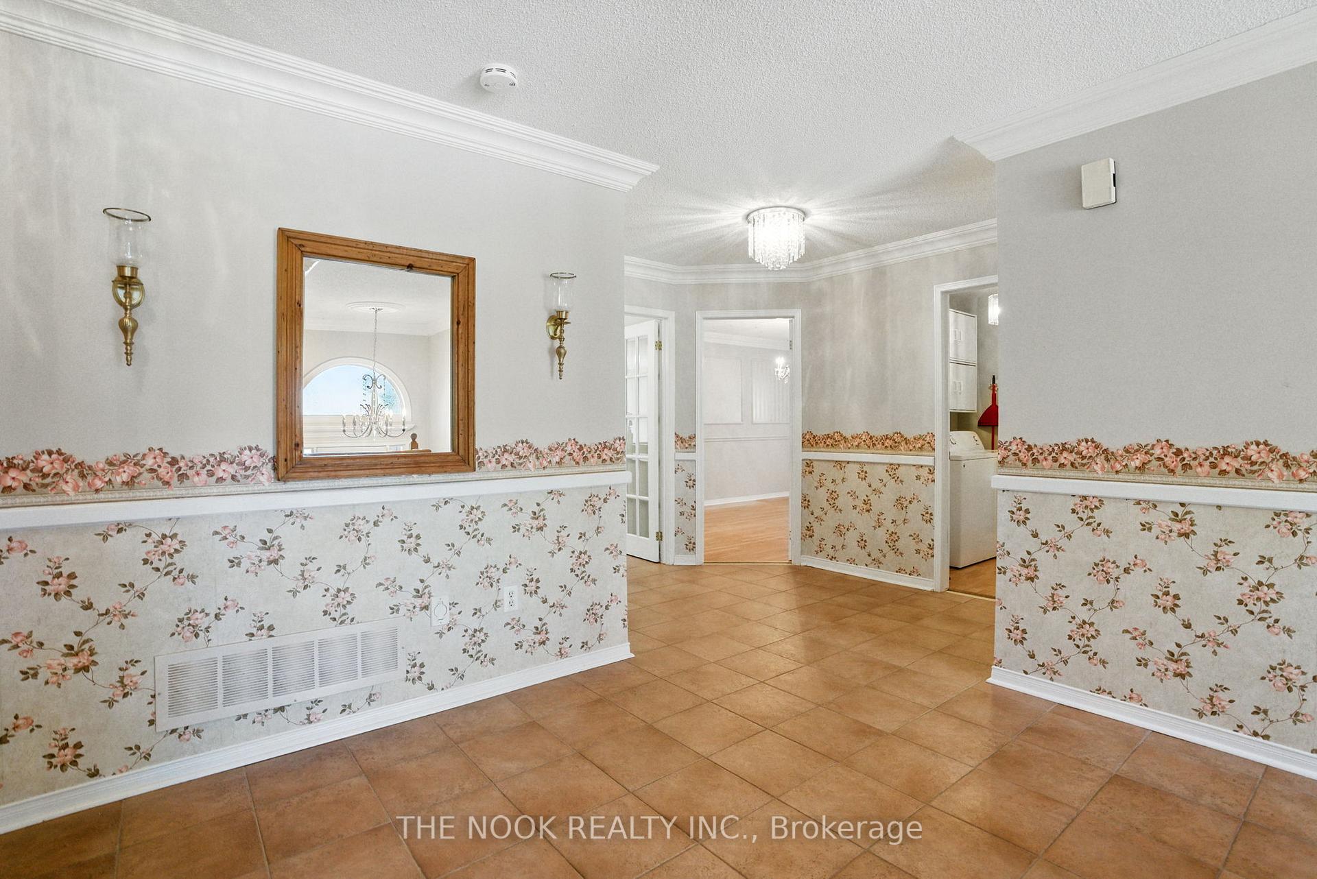 Photo 2 of 72 Silver Birch Avenue, Wasaga Beach — HOMEH