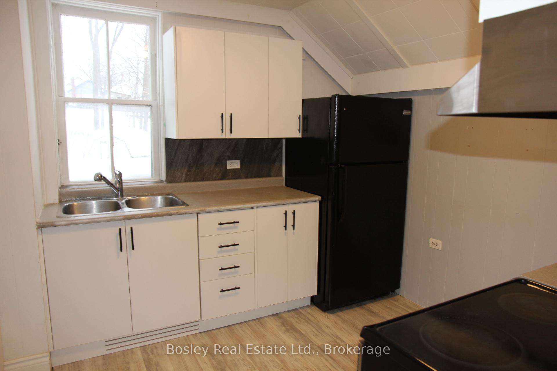 Photo 6 of 381 Gloucester Street, Midland — HOMEH