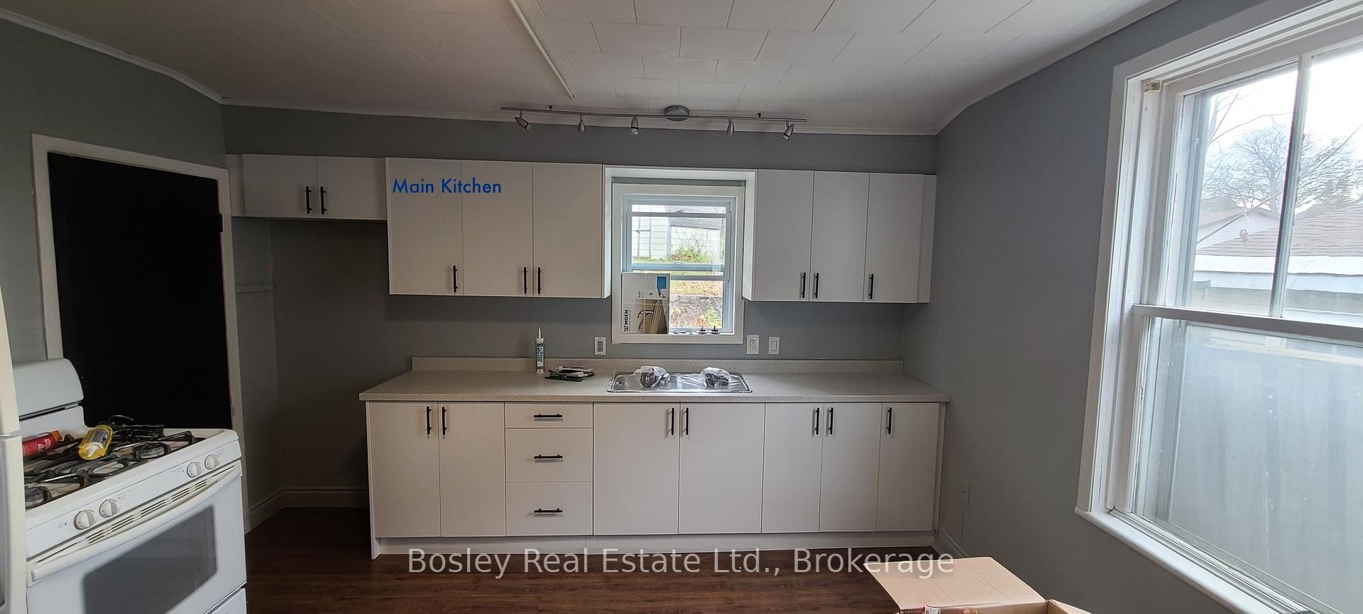 Photo 11 of 381 Gloucester Street, Midland — HOMEH