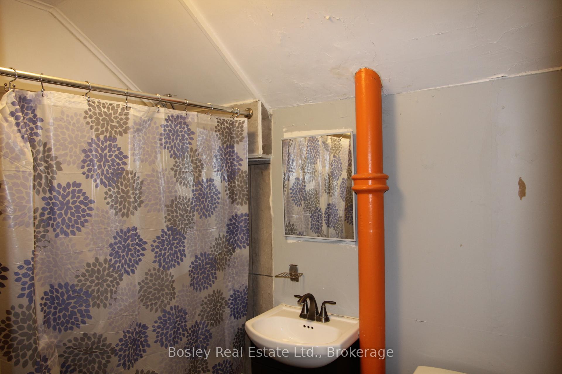 Photo 7 of 381 Gloucester Street, Midland — HOMEH