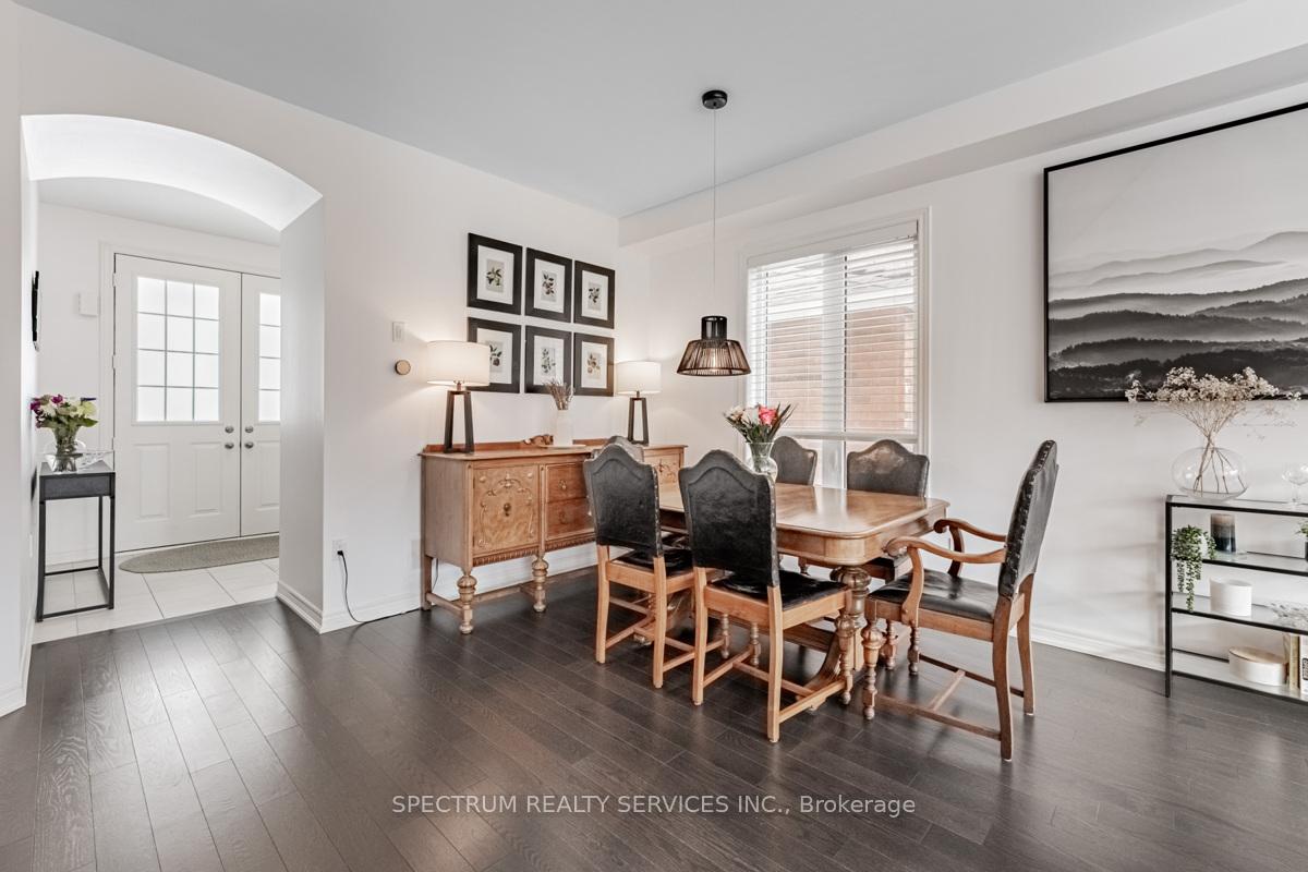 Photo 11 of 174 Whittington Drive, Hamilton, Ancaster — HOMEH