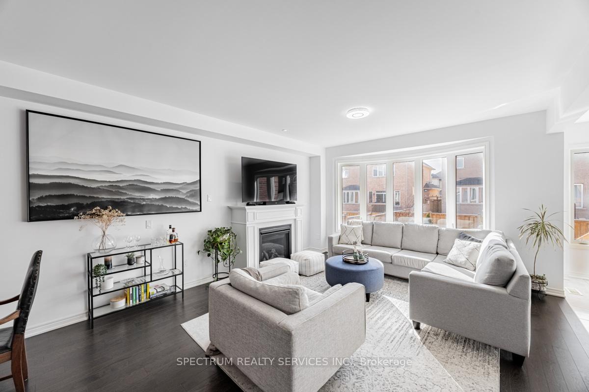 Photo 6 of 174 Whittington Drive, Hamilton, Ancaster — HOMEH