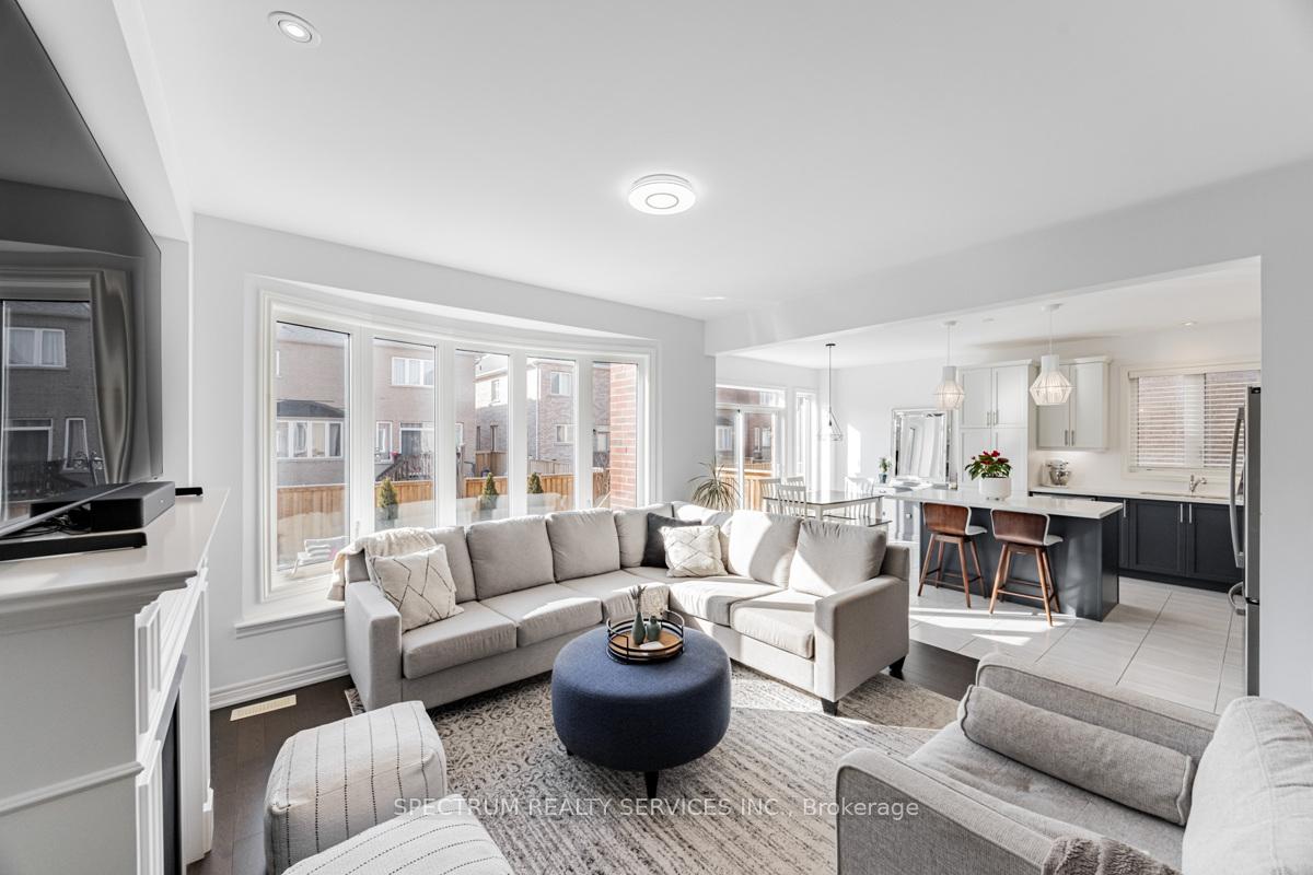 Photo 7 of 174 Whittington Drive, Hamilton, Ancaster — HOMEH