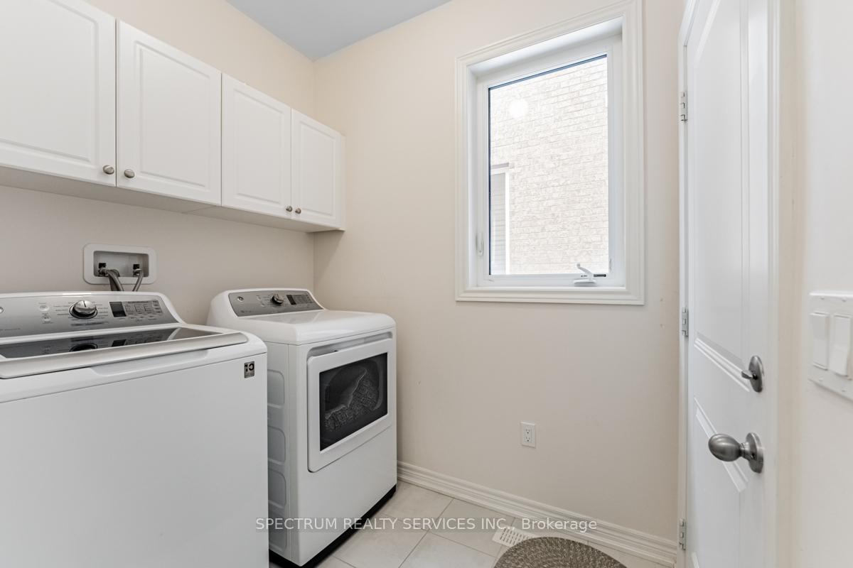 Photo 15 of 174 Whittington Drive, Hamilton, Ancaster — HOMEH