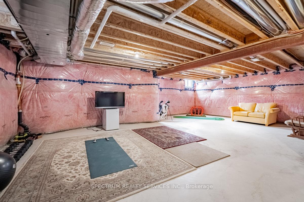 Photo 32 of 174 Whittington Drive, Hamilton, Ancaster — HOMEH