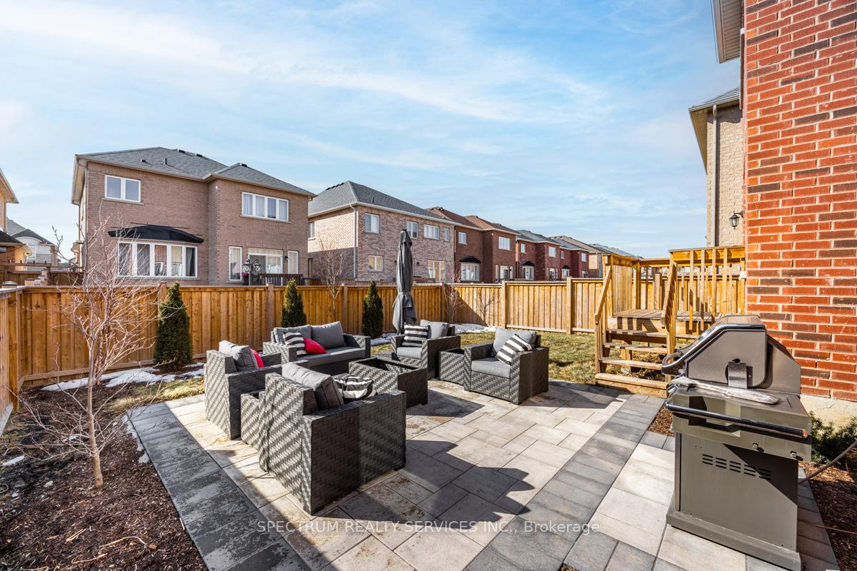 Photo 29 of 174 Whittington Drive, Hamilton, Ancaster — HOMEH