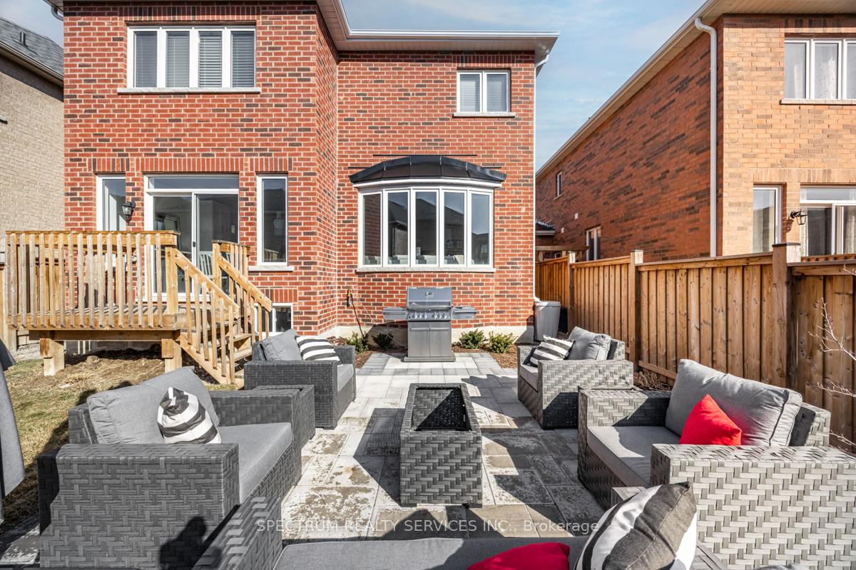 Photo 31 of 174 Whittington Drive, Hamilton, Ancaster — HOMEH