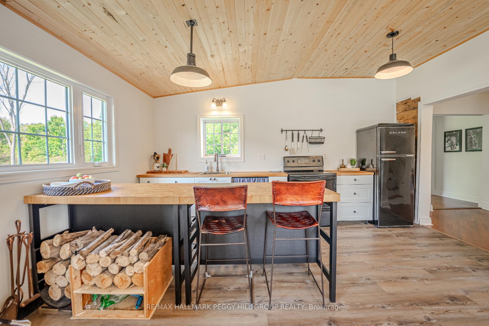 Photo 14 of 2161 Coopers Falls Road, Severn, Washago — HOMEH