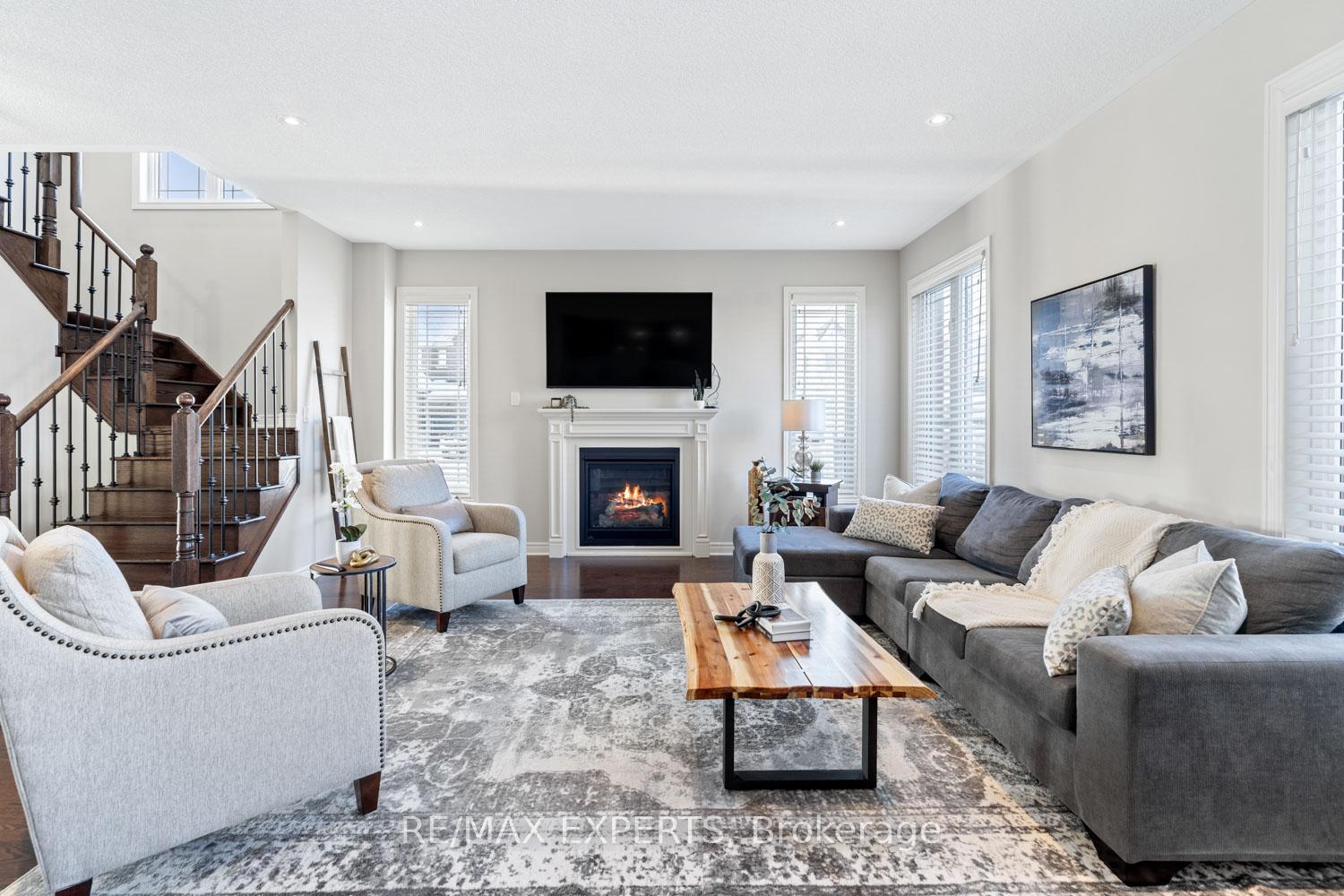 Photo 9 of 60 McCabe Lane, New Tecumseth, Tottenham — HOMEH