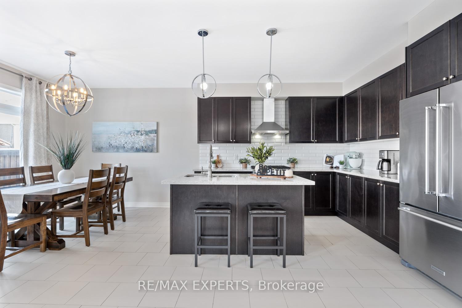 Photo 2 of 60 McCabe Lane, New Tecumseth, Tottenham — HOMEH