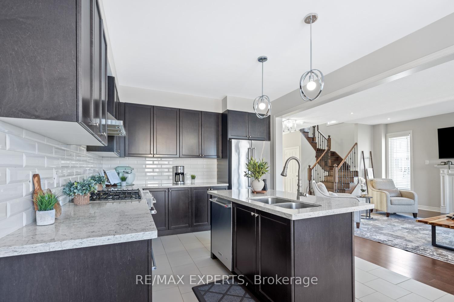 Photo 10 of 60 McCabe Lane, New Tecumseth, Tottenham — HOMEH
