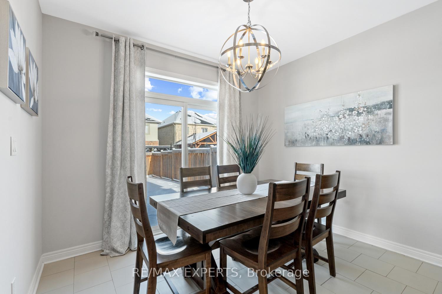 Photo 18 of 60 McCabe Lane, New Tecumseth, Tottenham — HOMEH