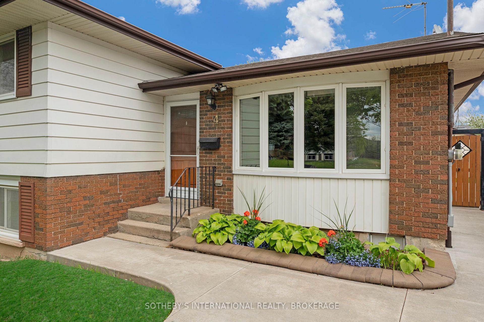 Photo 10 of 4 Huntley Crescent, St. Catharines, Carlton/Bunting — HOMEH