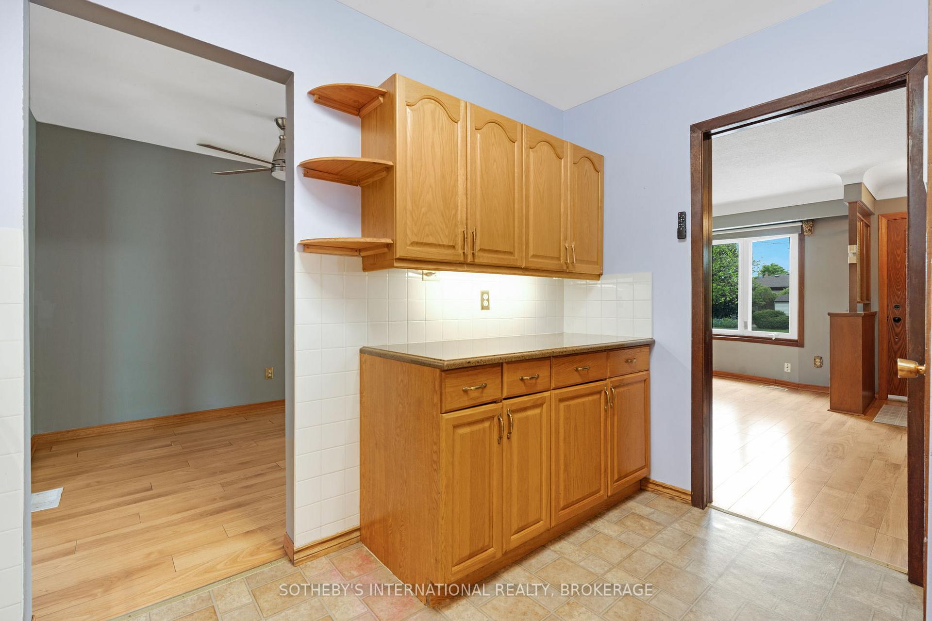 Photo 5 of 4 Huntley Crescent, St. Catharines, Carlton/Bunting — HOMEH