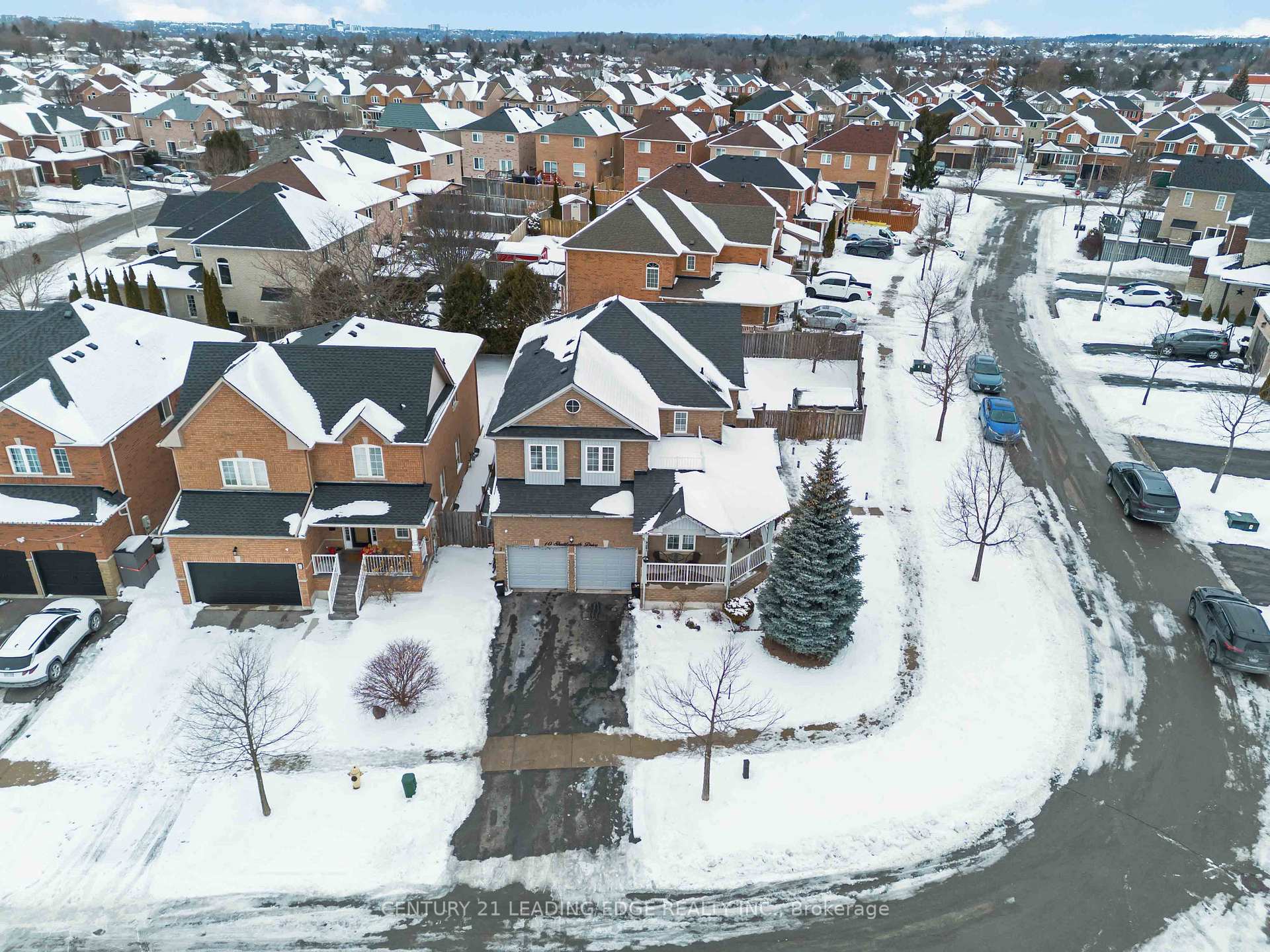 Photo 4 of 10 Shuttleworth Drive, Clarington, Courtice — HOMEH