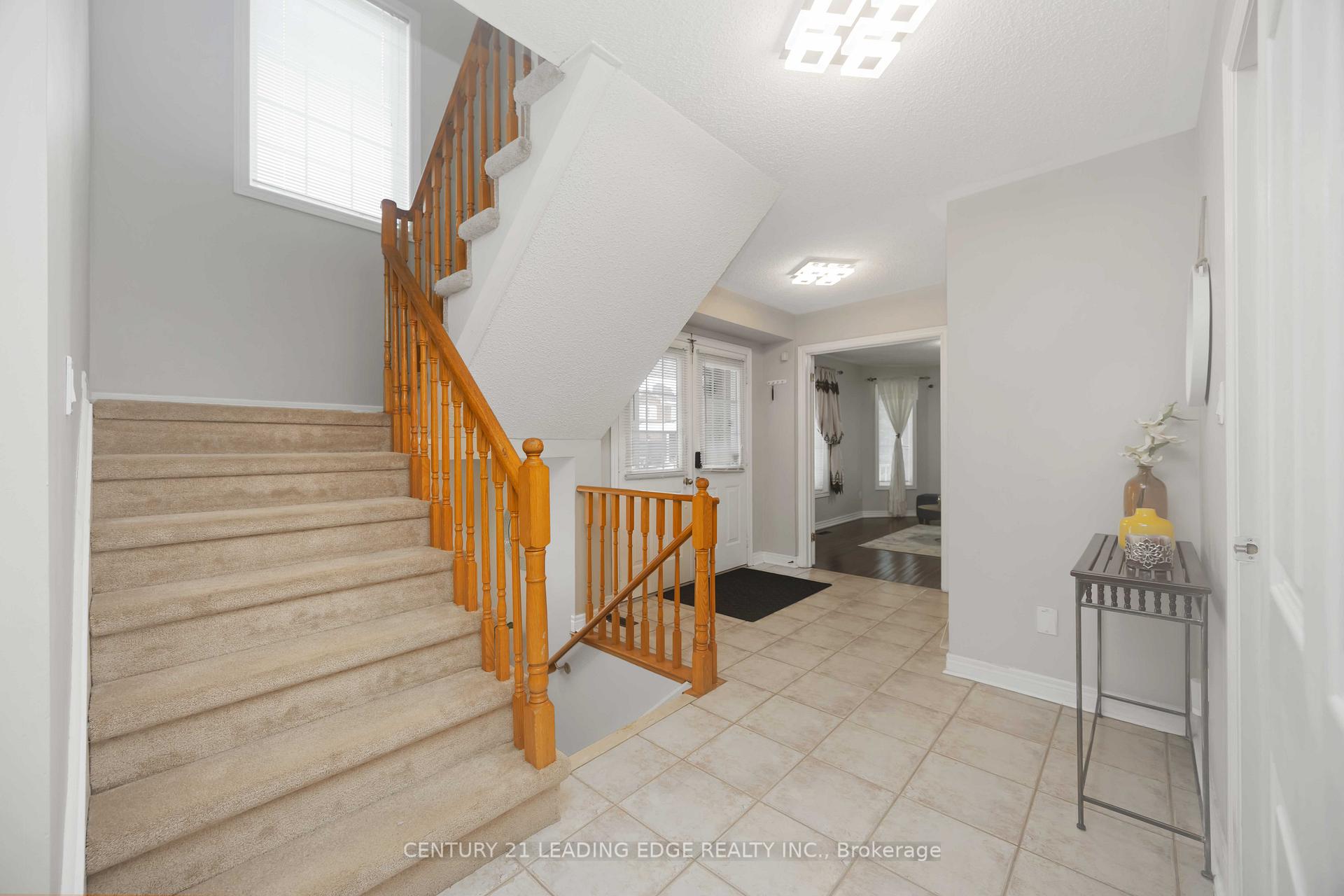 Photo 5 of 10 Shuttleworth Drive, Clarington, Courtice — HOMEH
