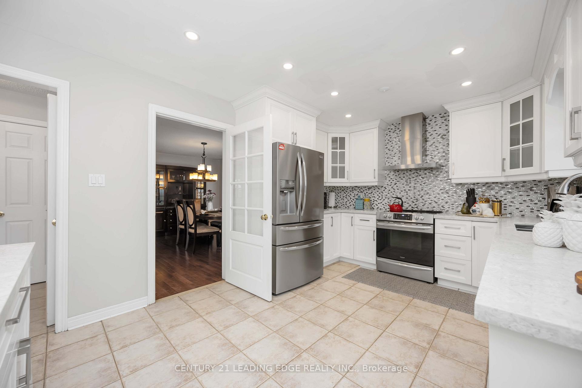 Photo 18 of 10 Shuttleworth Drive, Clarington, Courtice — HOMEH
