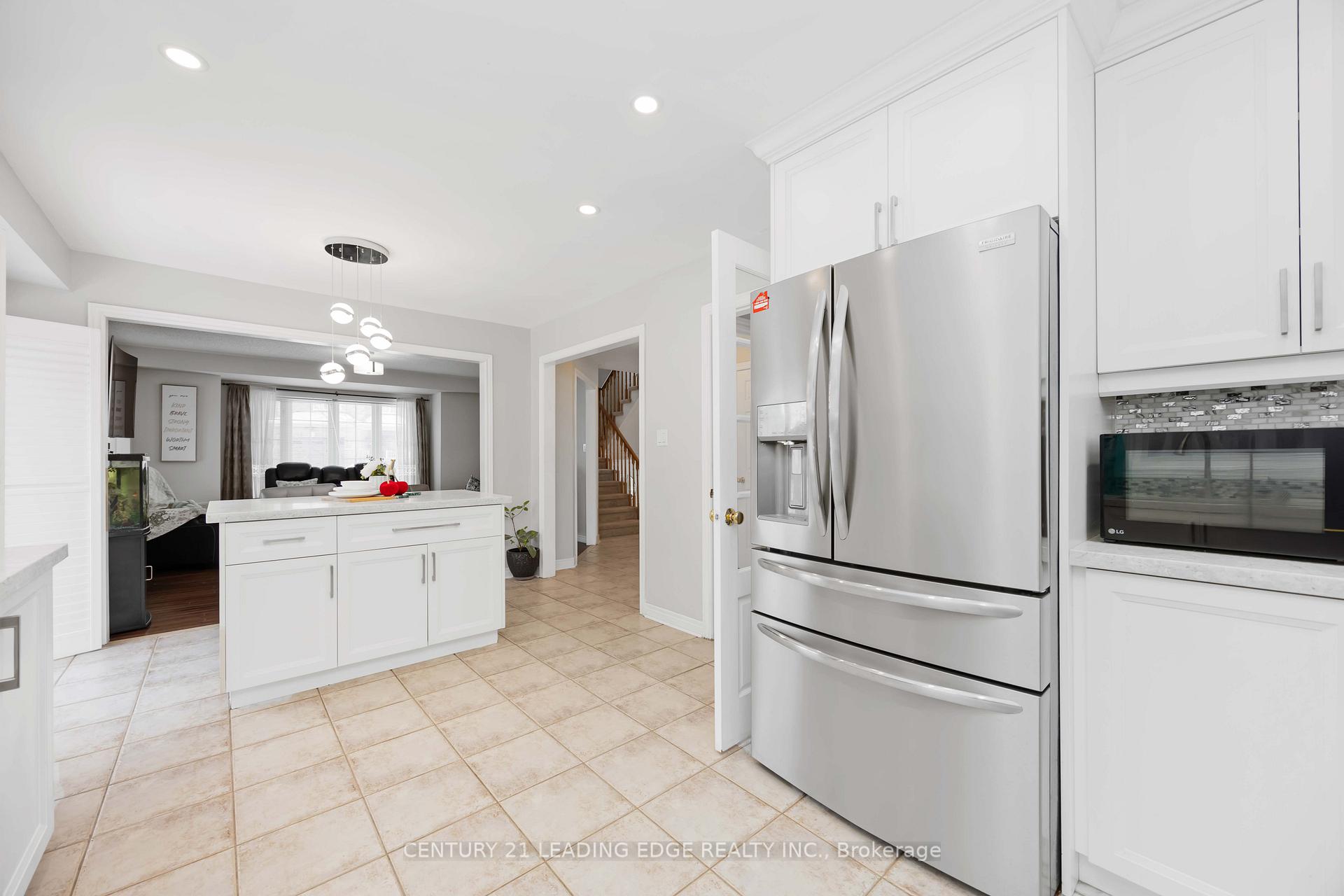 Photo 20 of 10 Shuttleworth Drive, Clarington, Courtice — HOMEH