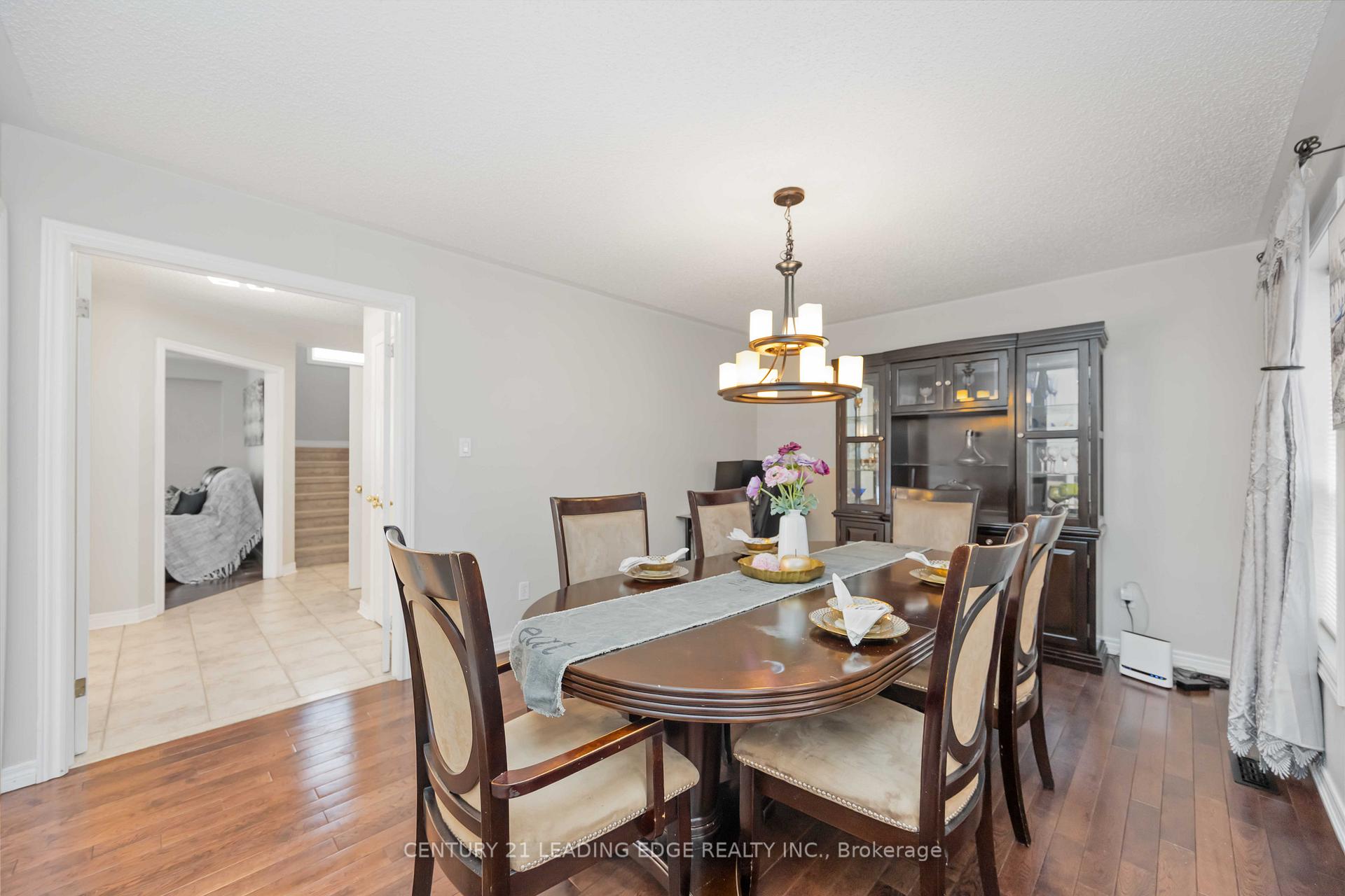 Photo 19 of 10 Shuttleworth Drive, Clarington, Courtice — HOMEH