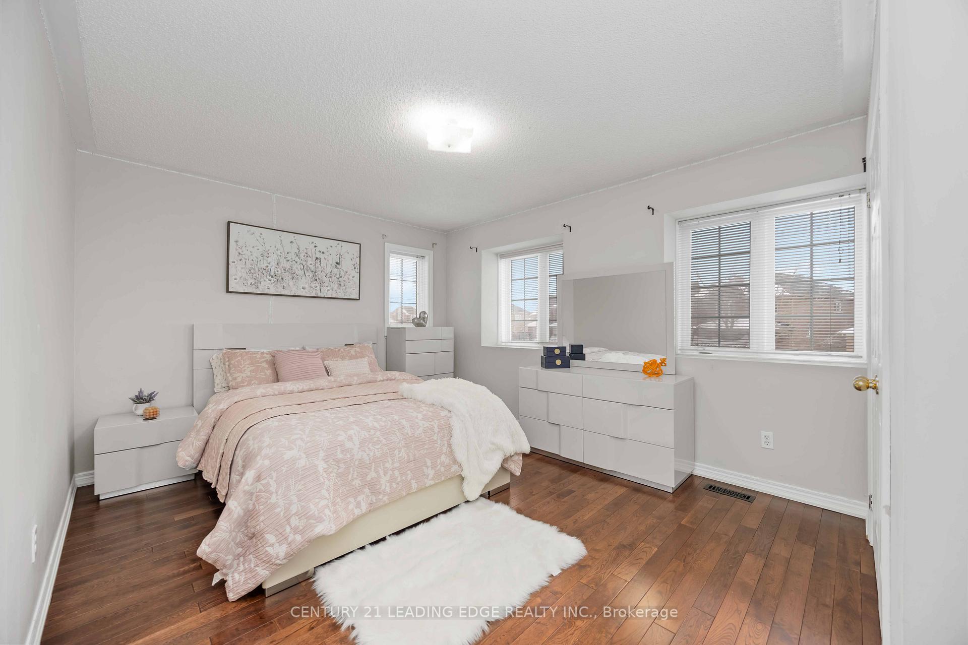 Photo 22 of 10 Shuttleworth Drive, Clarington, Courtice — HOMEH