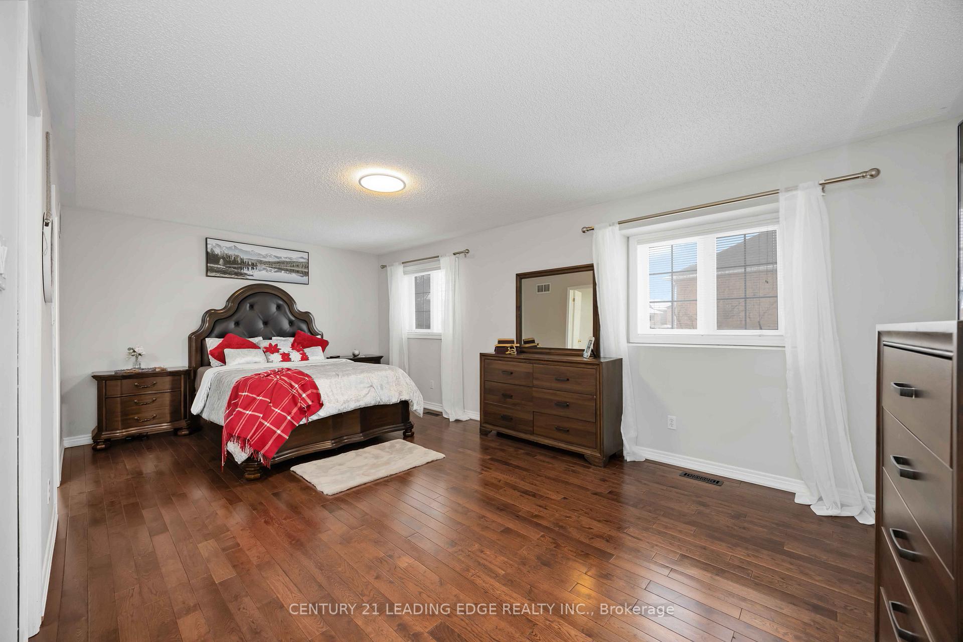 Photo 21 of 10 Shuttleworth Drive, Clarington, Courtice — HOMEH
