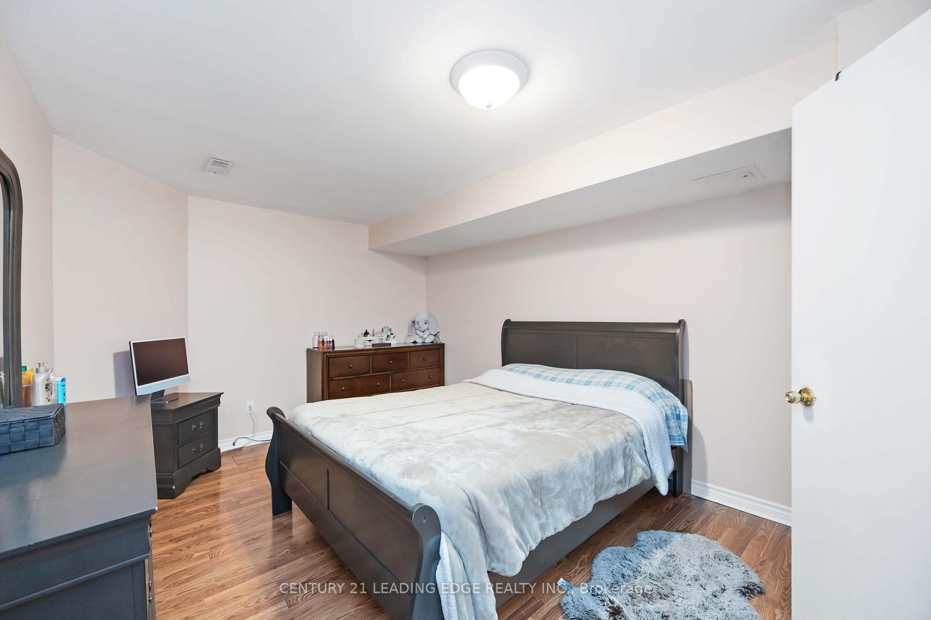 Photo 32 of 10 Shuttleworth Drive, Clarington, Courtice — HOMEH