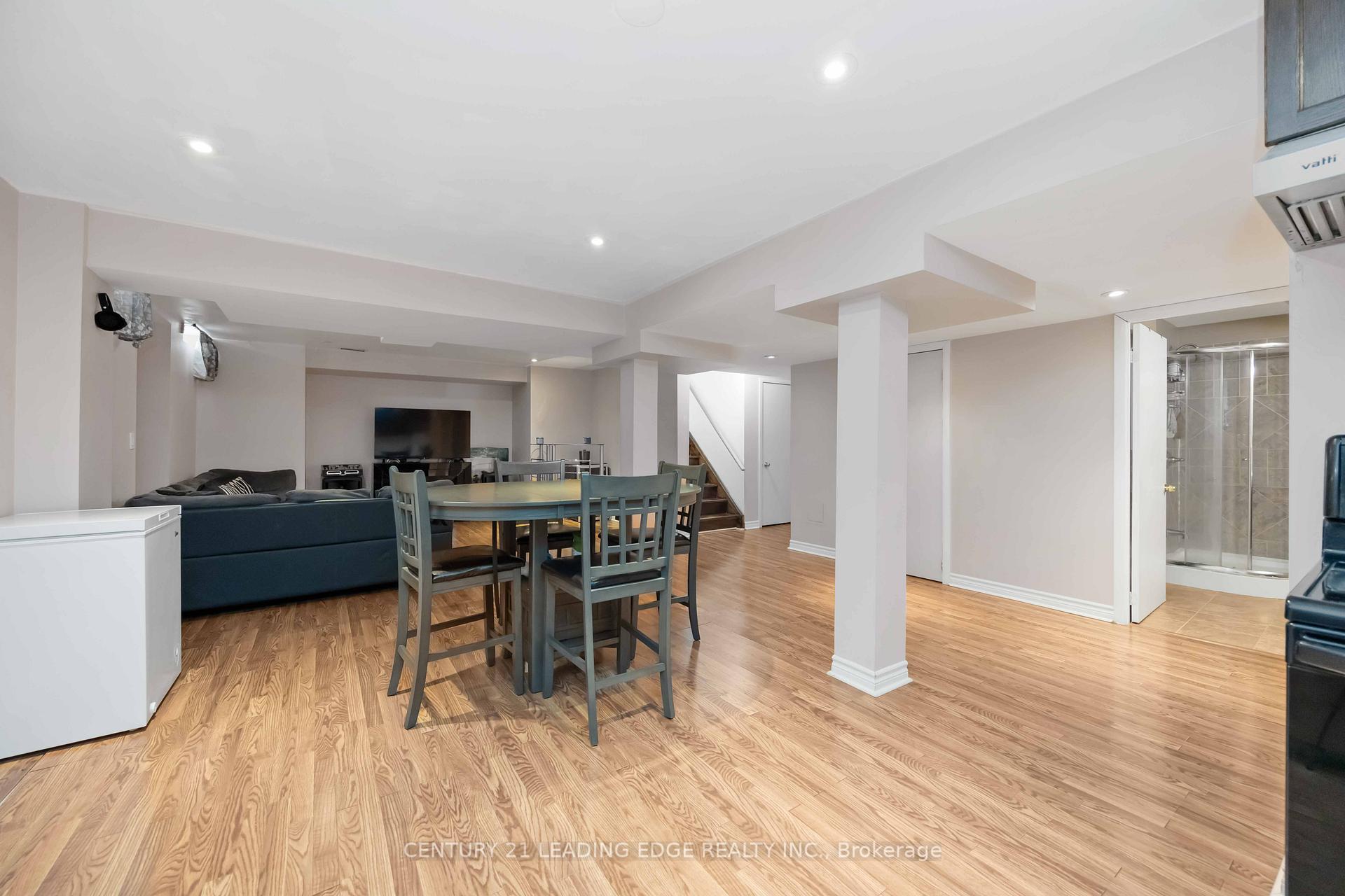 Photo 37 of 10 Shuttleworth Drive, Clarington, Courtice — HOMEH