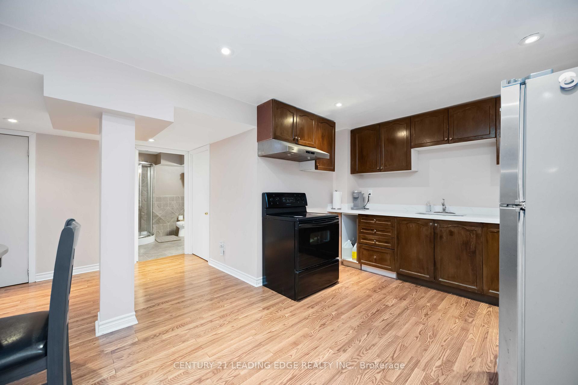 Photo 33 of 10 Shuttleworth Drive, Clarington, Courtice — HOMEH