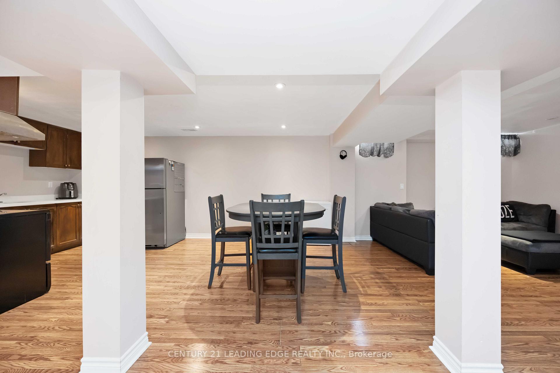 Photo 36 of 10 Shuttleworth Drive, Clarington, Courtice — HOMEH