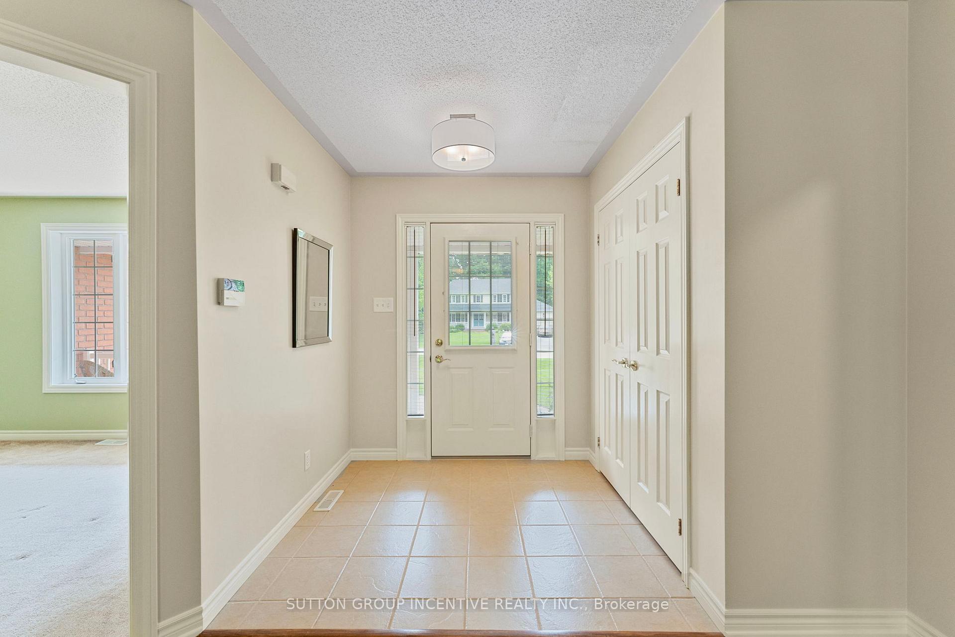 Photo 7 of 40 O'Neill Circle, Springwater, Phelpston — HOMEH