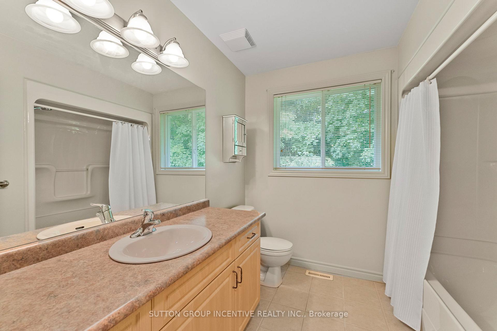 Photo 12 of 40 O'Neill Circle, Springwater, Phelpston — HOMEH