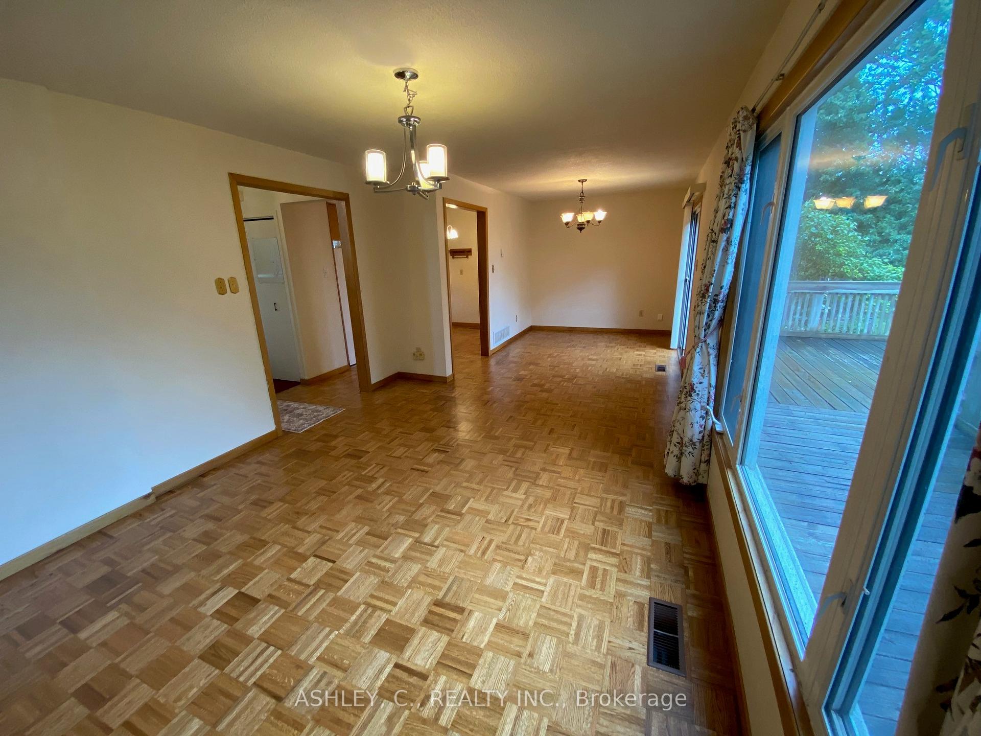 Photo 11 of 64 Downey Drive, Caledon, Bolton East — HOMEH