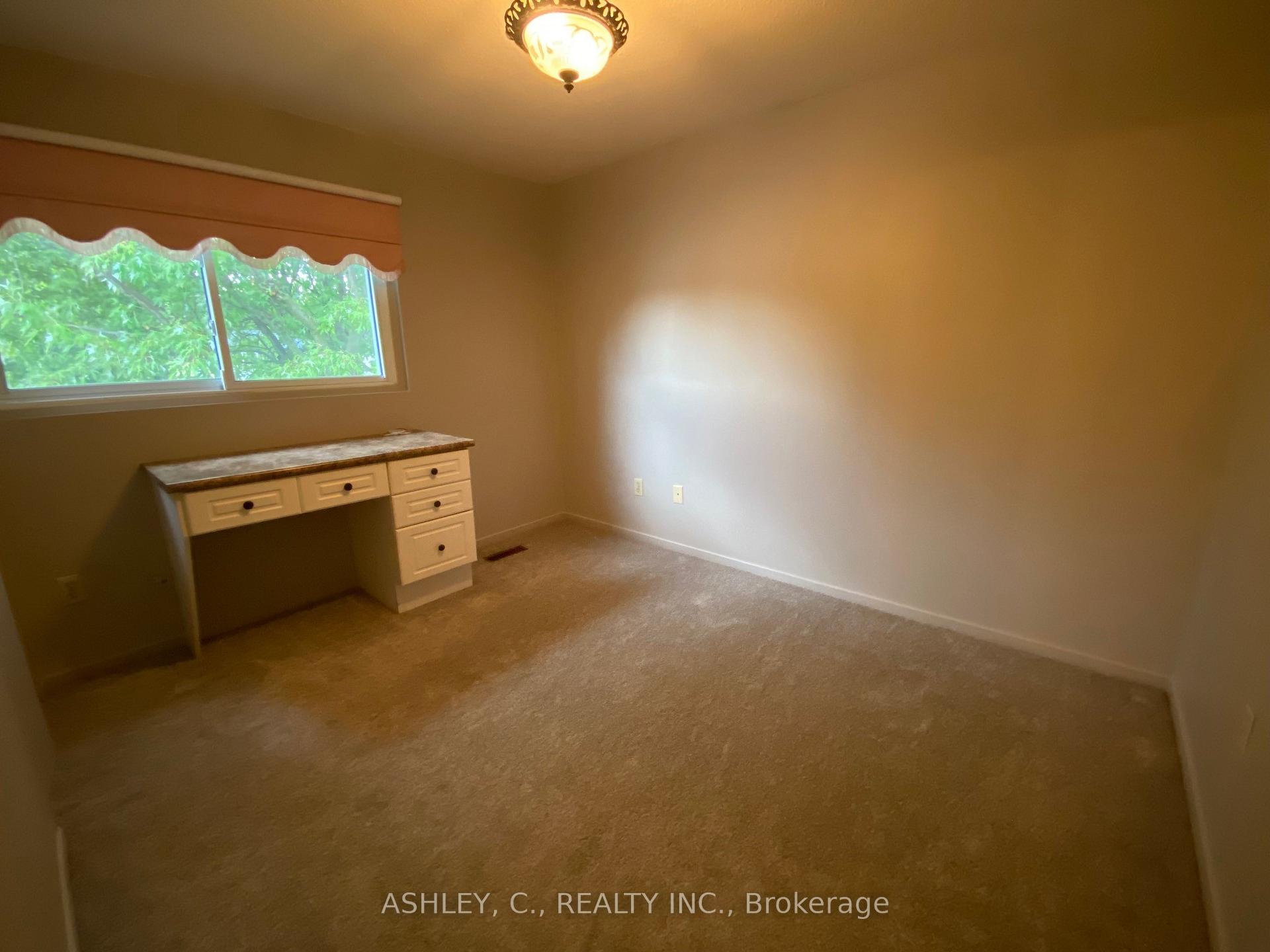 Photo 12 of 64 Downey Drive, Caledon, Bolton East — HOMEH