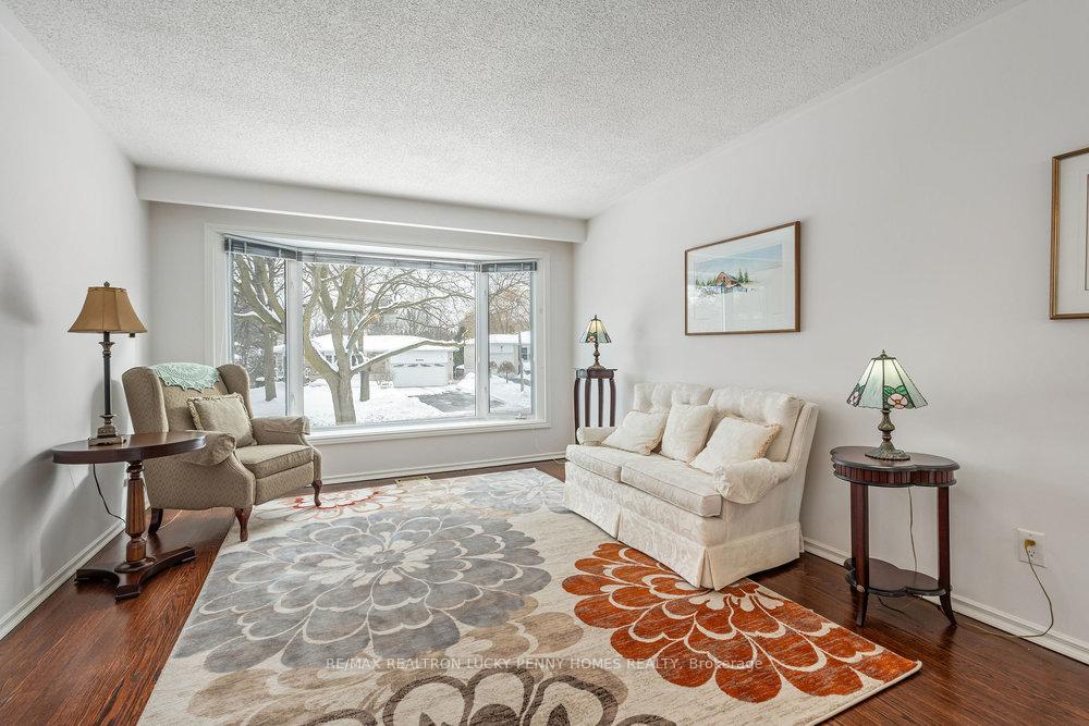 Photo 8 of 20 Bakerdale Road, Markham, Bullock — HOMEH