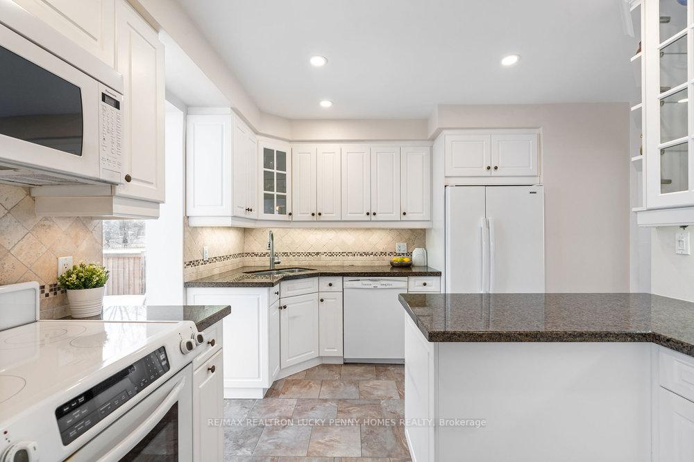 Photo 15 of 20 Bakerdale Road, Markham, Bullock — HOMEH