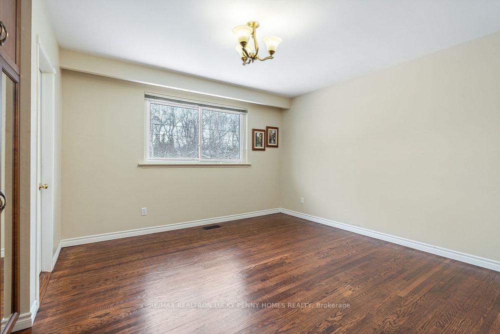 Photo 11 of 20 Bakerdale Road, Markham, Bullock — HOMEH